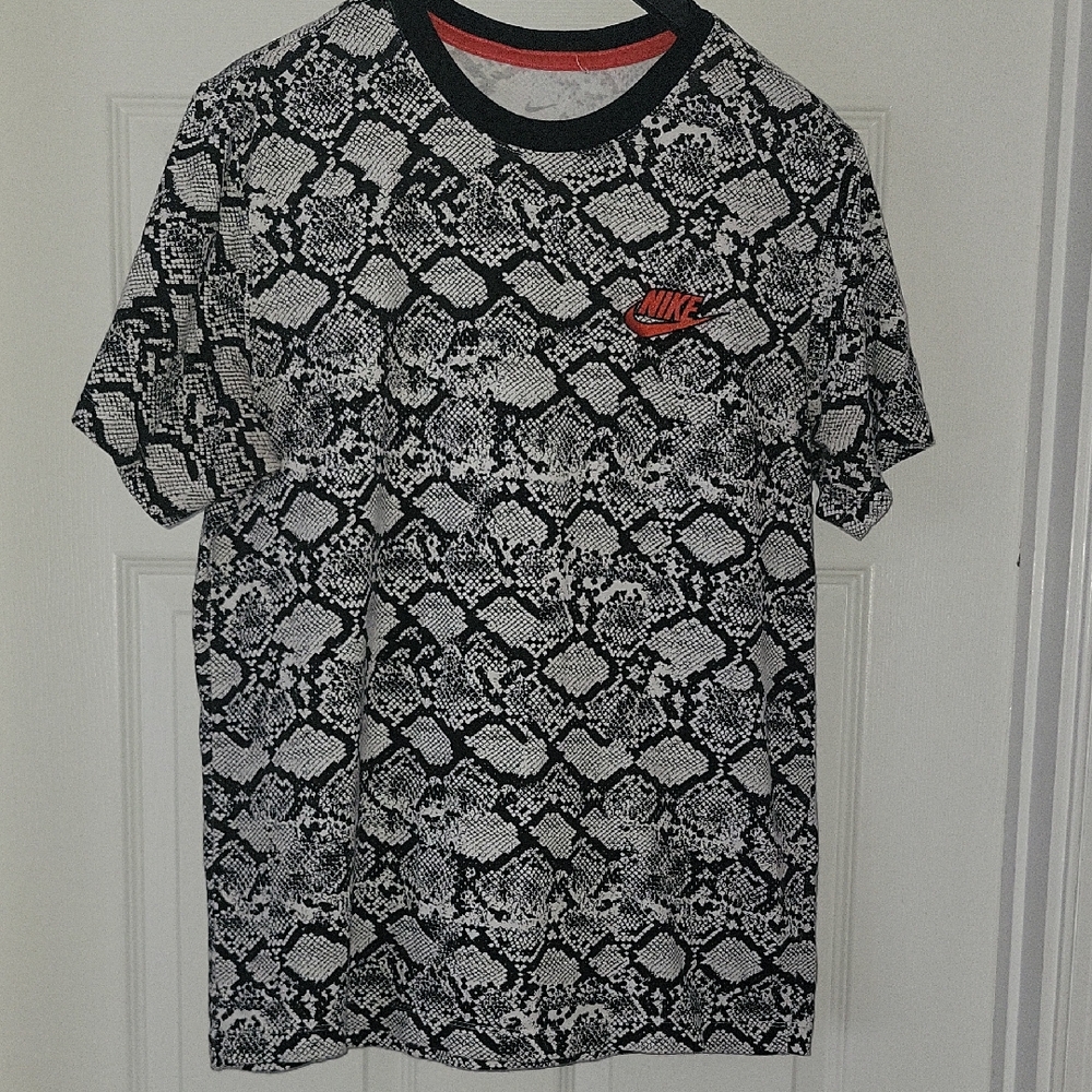 Nike Black and White Snake Print Men's Shirt